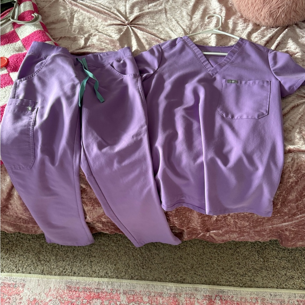 Figs Scrub Set
